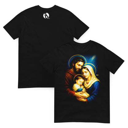 Camiseta negra con la Virgen María, San José y el Niño Jesús dormido en brazos delante y logo SO Wear detrás
