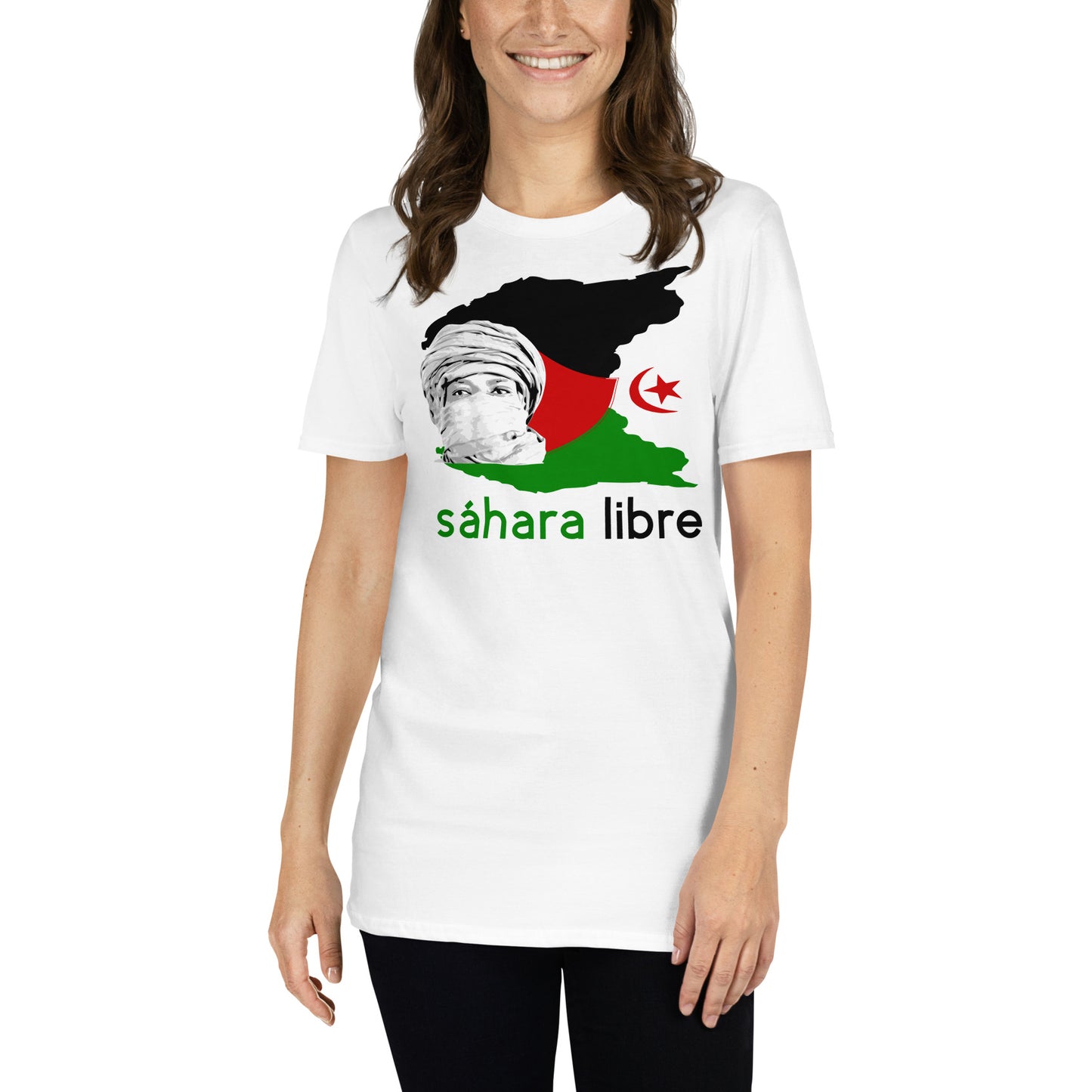 mujer con camiseta sahara occidental libre blanca