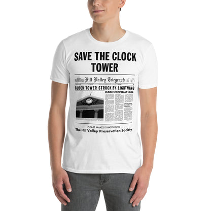 hombre con camiseta save the clock tower hill valley regreso al futuro en color blanco