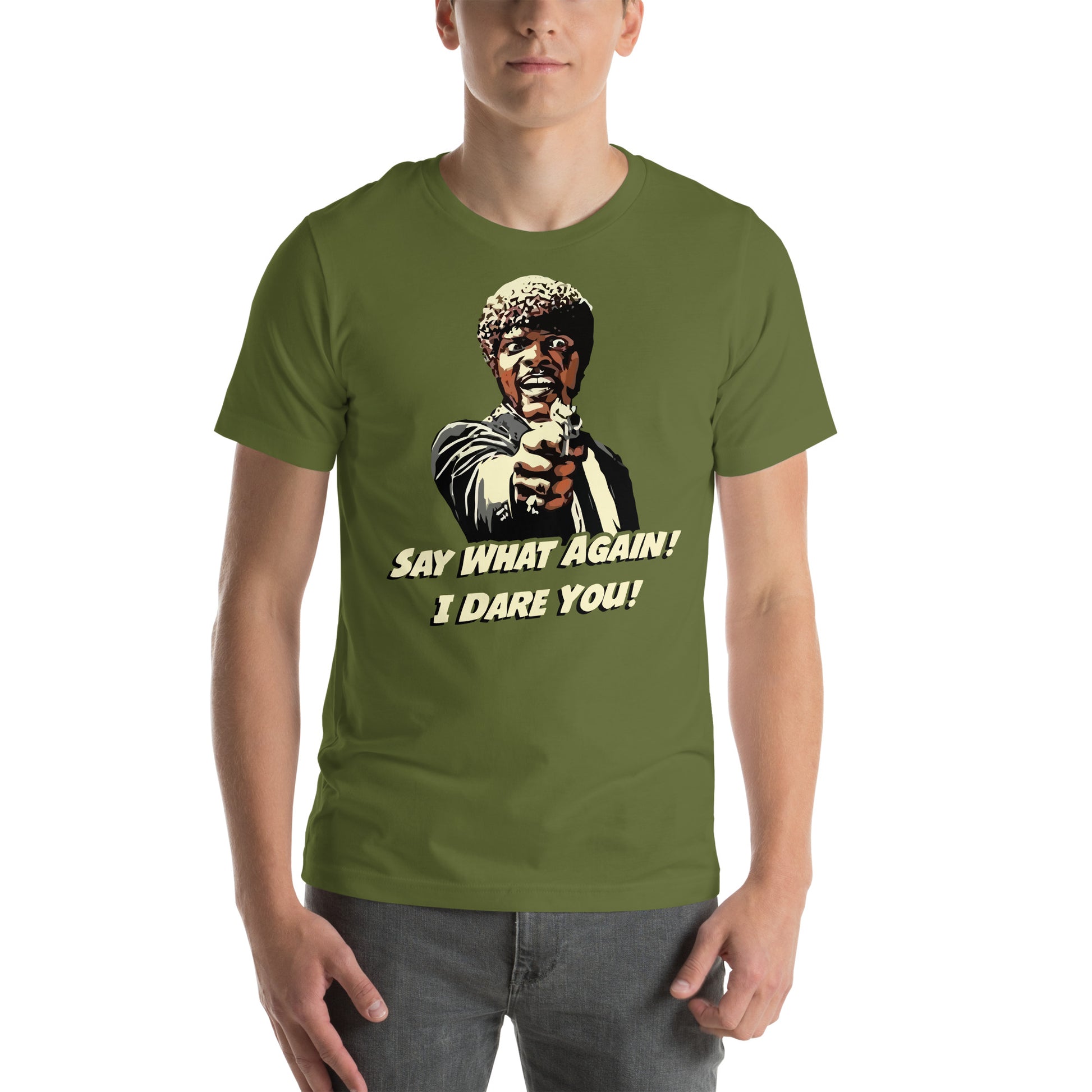 hombre con camiseta say what again i dare you pulp fiction verde oliva