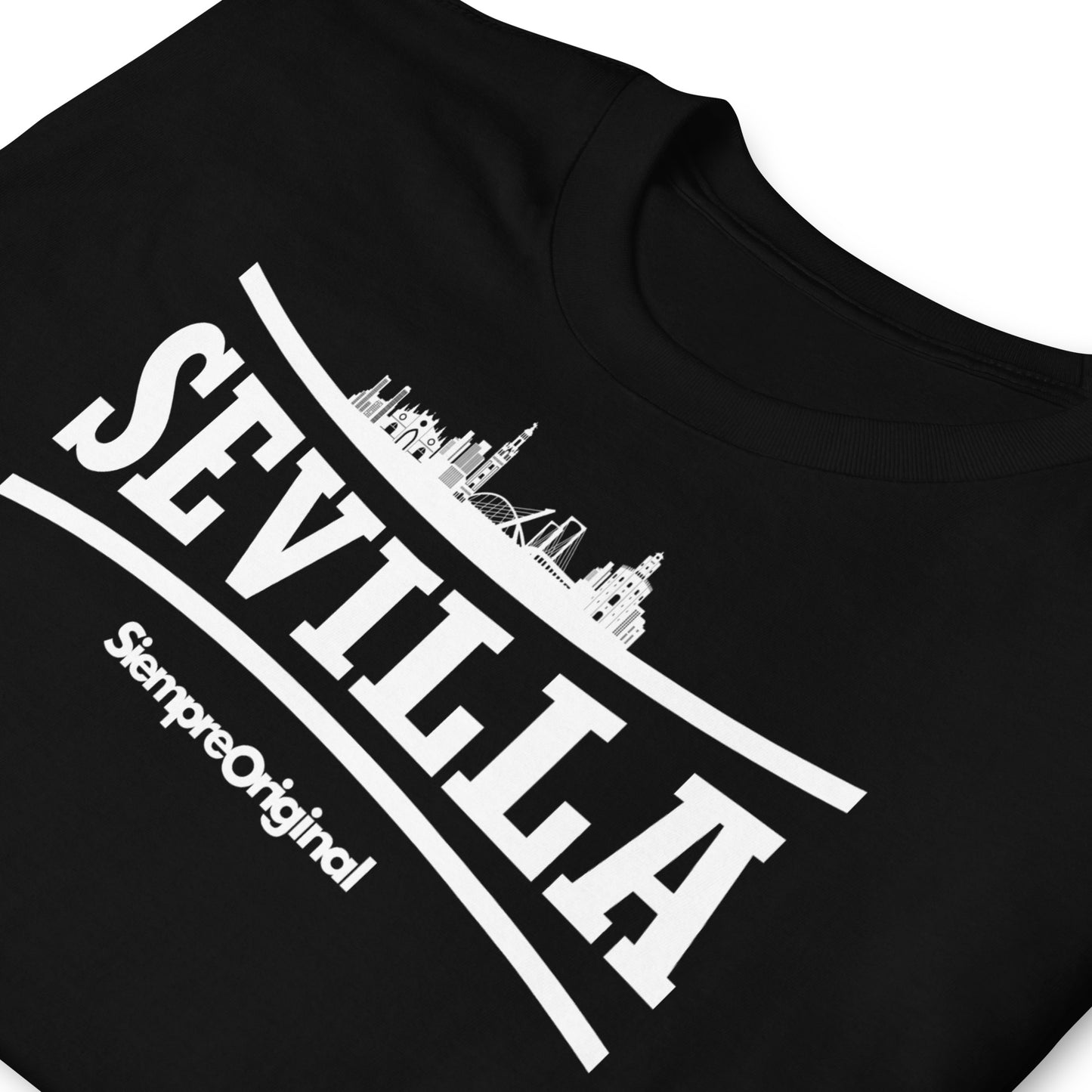 detalle de camiseta sevilla ciudad skyline negra