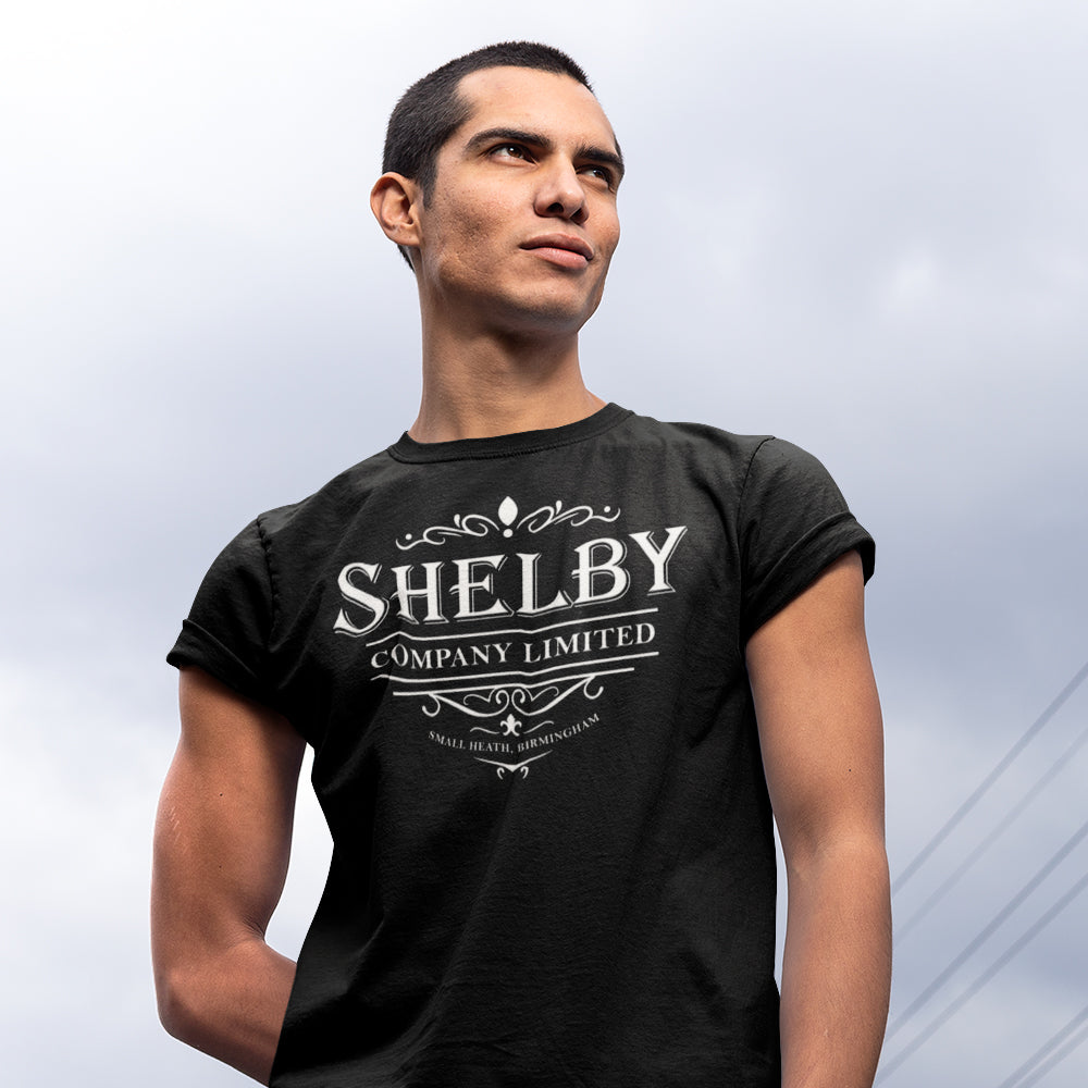 hombre con camiseta peaky blinders shelby company limited negra