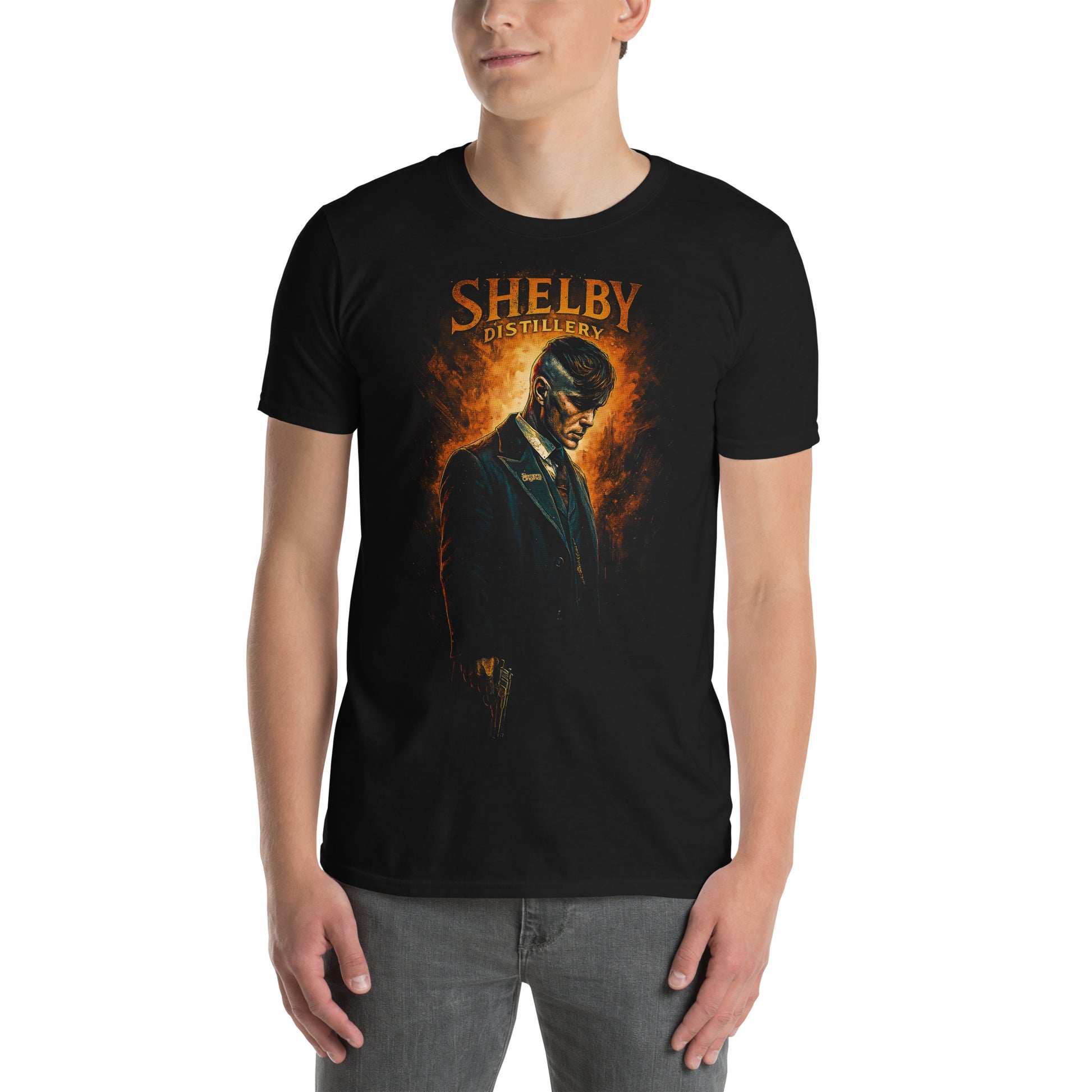 hombre con camiseta peaky blinders shelby distillery negra