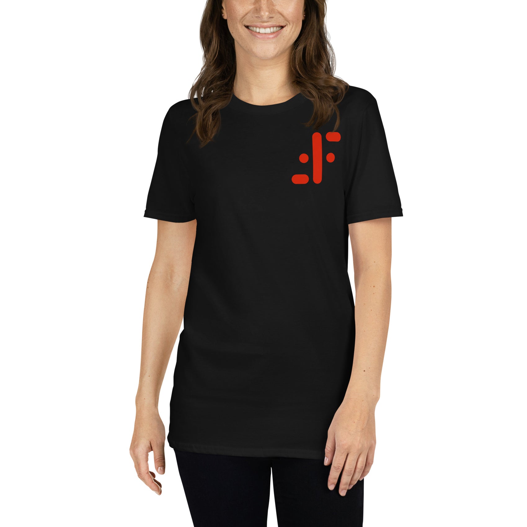 mujer con camiseta simbolo serie v negro