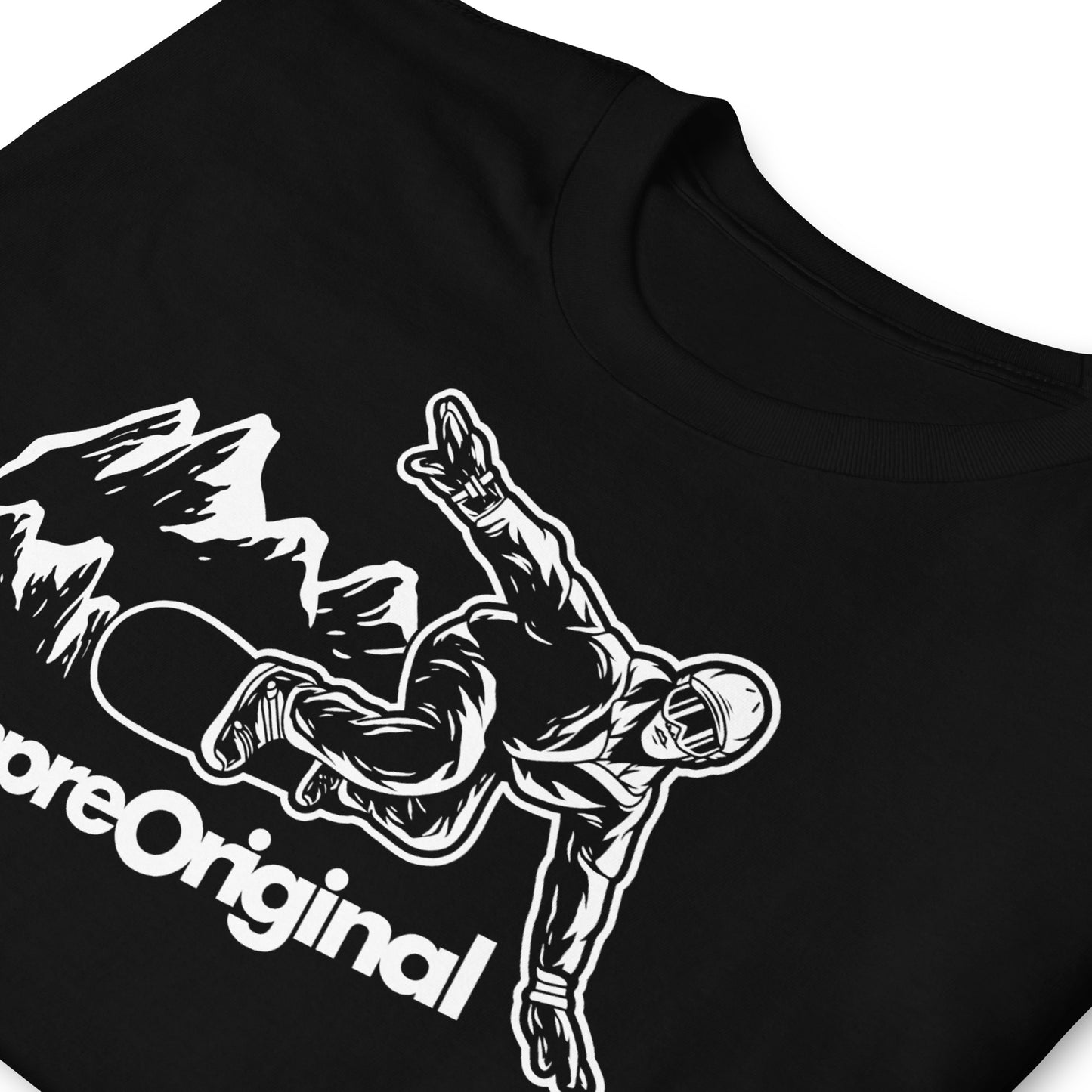 detalle de camiseta snowboard montana negra