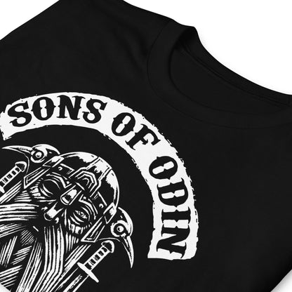 detalle de camiseta sons of odin valhalla negra