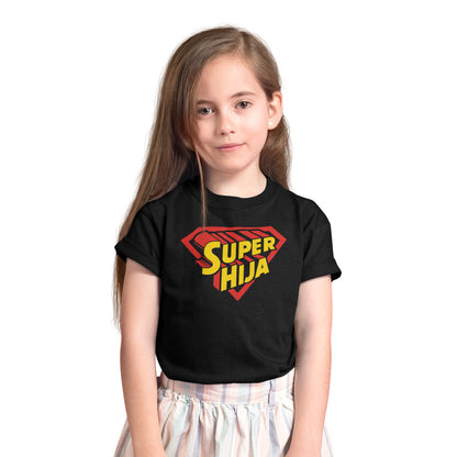 nina con camiseta infantil super hija negra