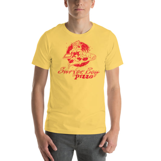 hombre con camiseta surfer boy pizza de stranger things en color amarillo