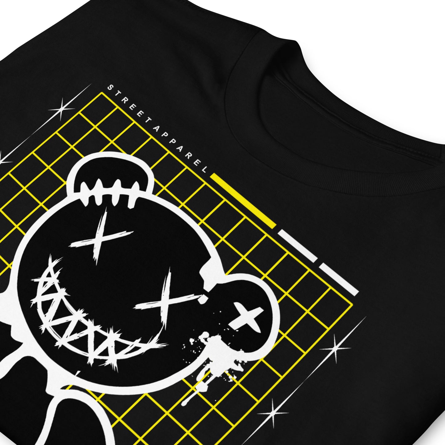 detalle de camiseta teddy bear be yourself negra