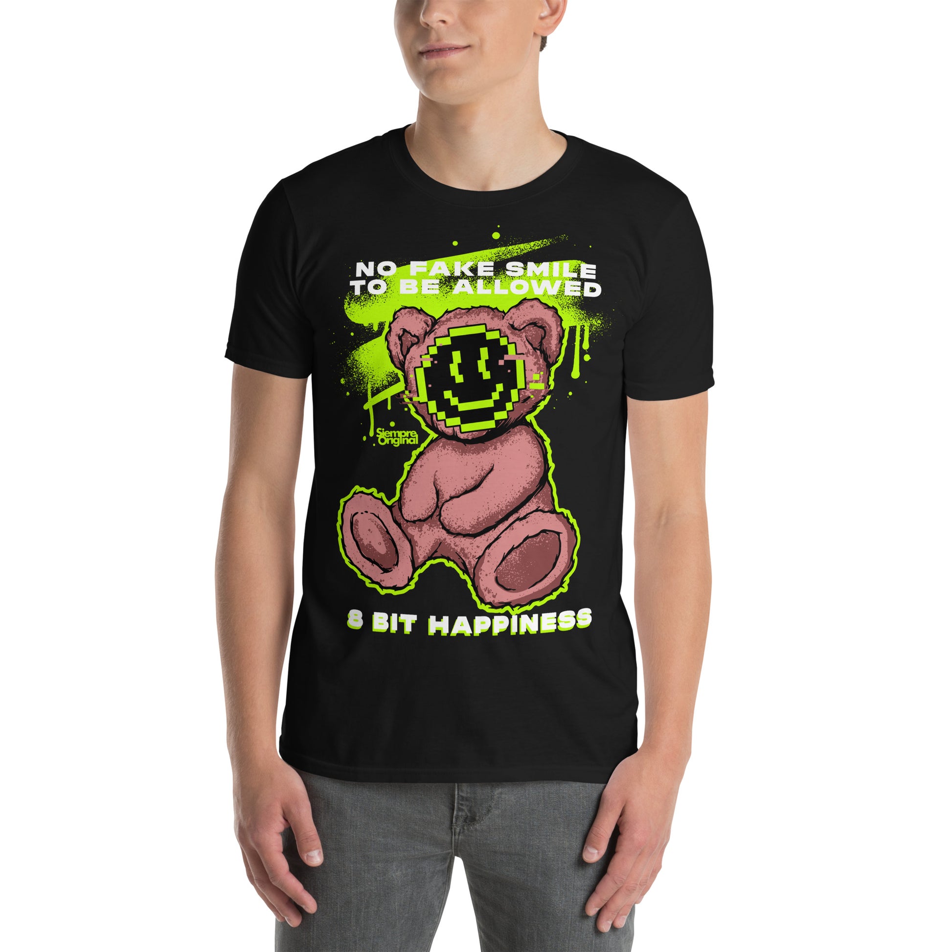 hombre con camiseta teddy bear pixel art negra