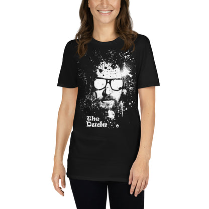 mujer con camiseta the dude el gran lebowski negra