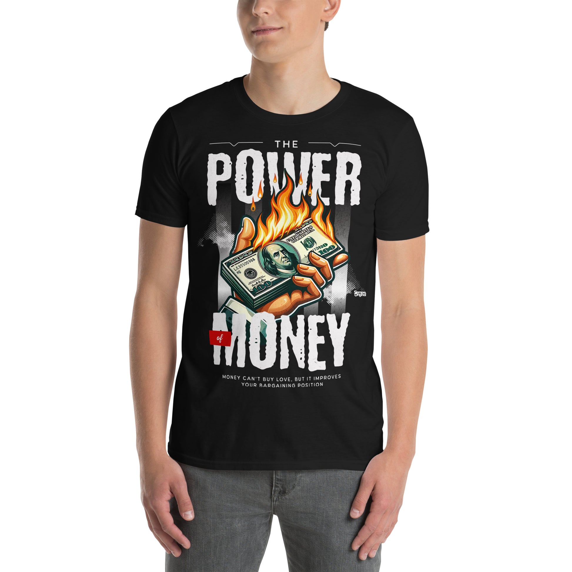 hombre con camiseta the power of money siempre original urban en color negro