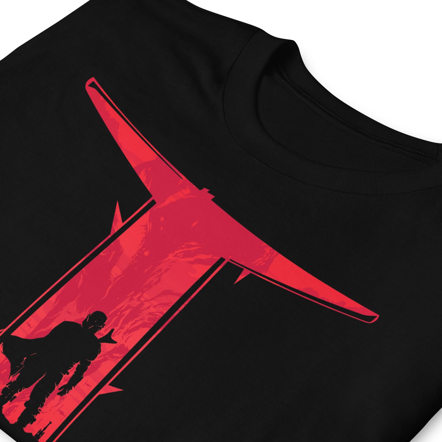 detalle de camiseta this is the way casco mandalorian negra