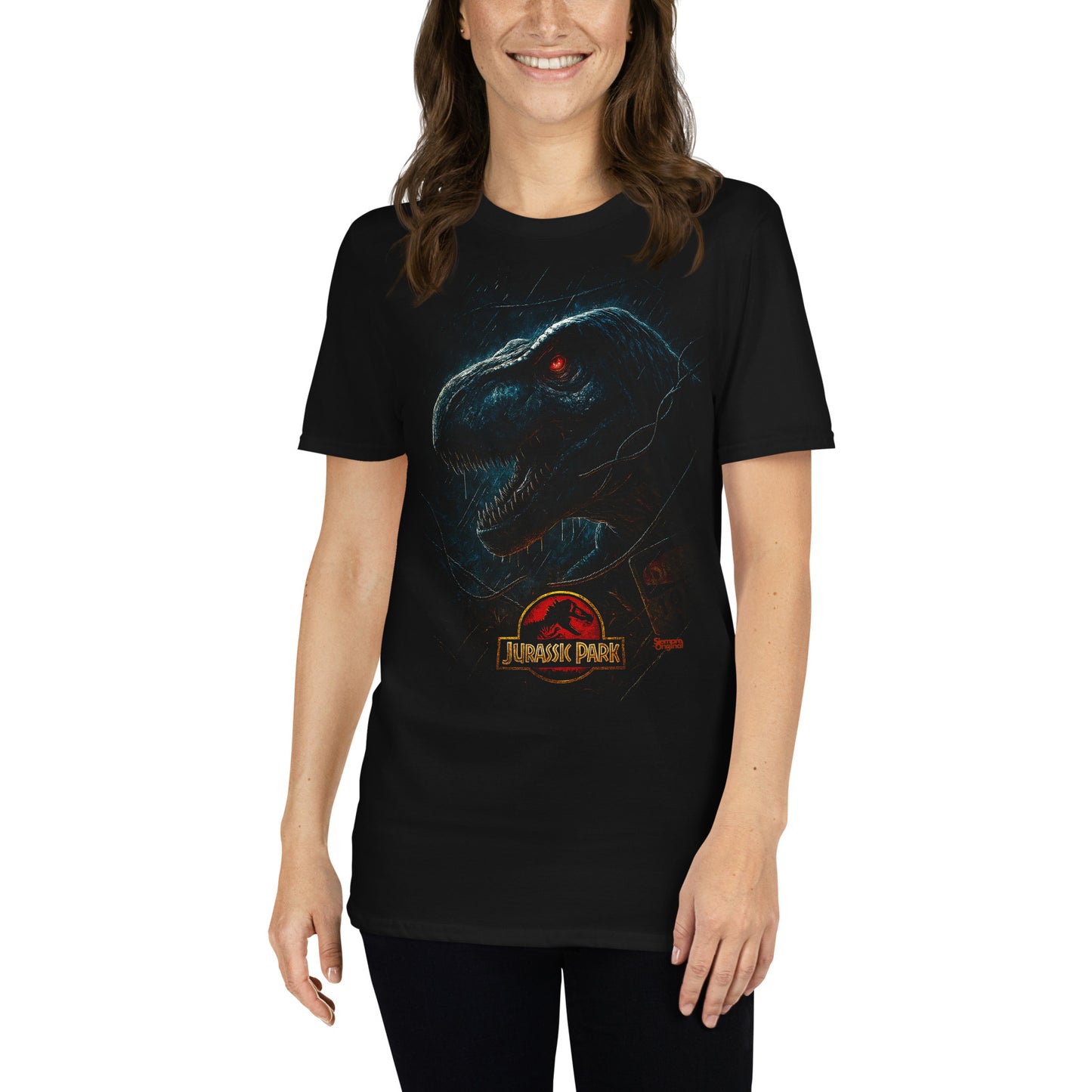 mujer con camiseta tiranosaurio rex trex jurassic park negra