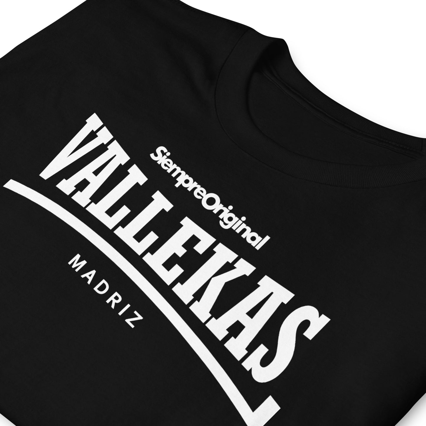 detalle de camiseta vallekas madrid negra