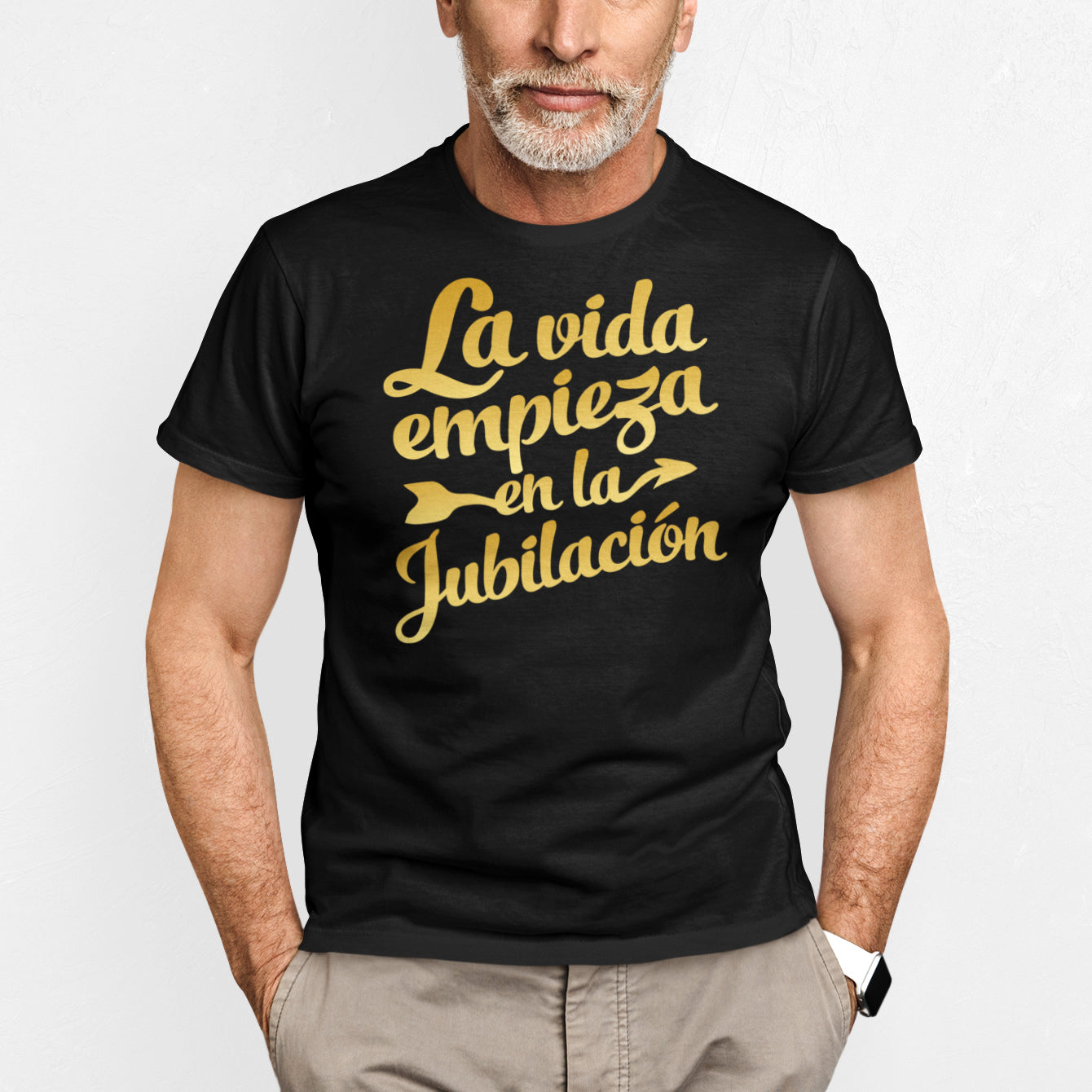 hombre con camiseta la vida empieza en la jubilacion negra