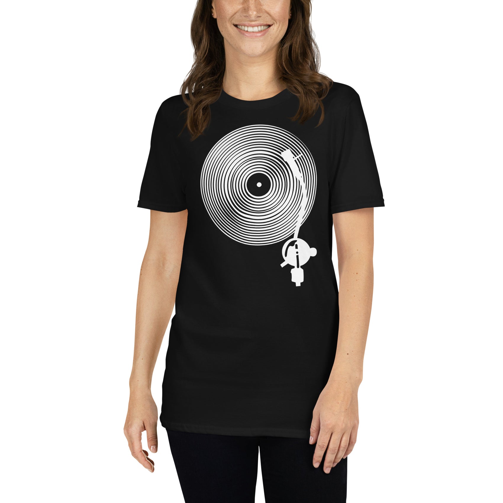 mujer con camiseta vinyl hypnosis plato dj turntable en color negro