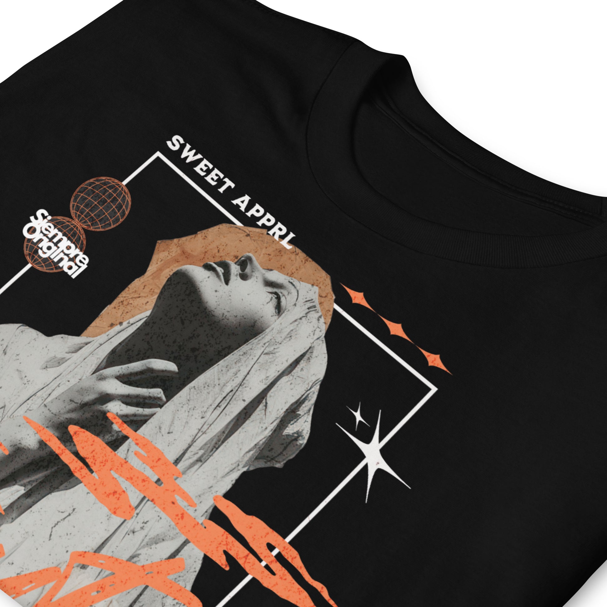 detalle de camiseta virgen maria arte clasico negra