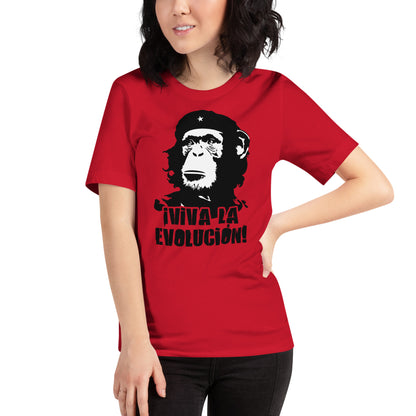 mujer con camiseta viva la evolucion mono che guevara roja