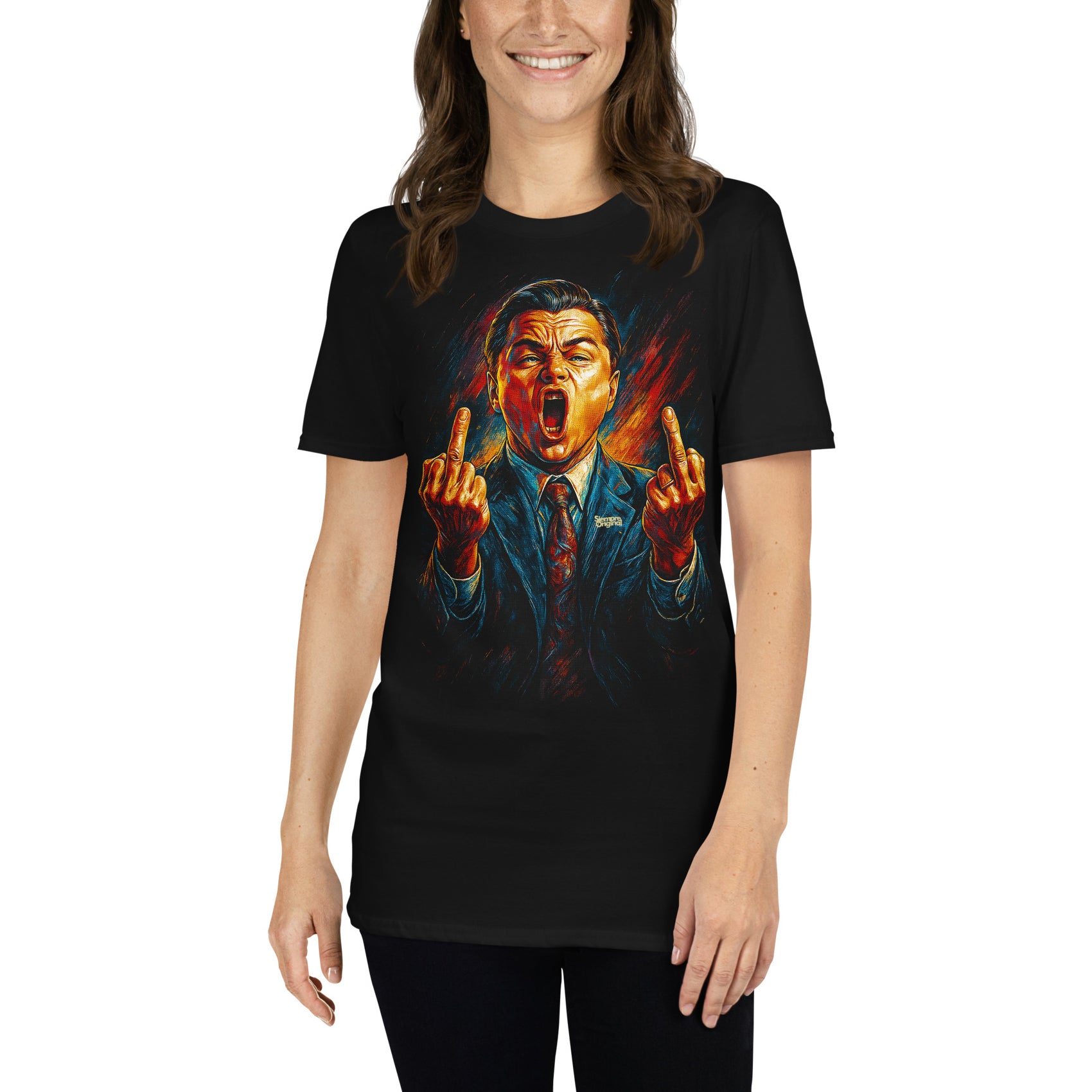 mujer con camiseta el lobo wall street rebelde negra