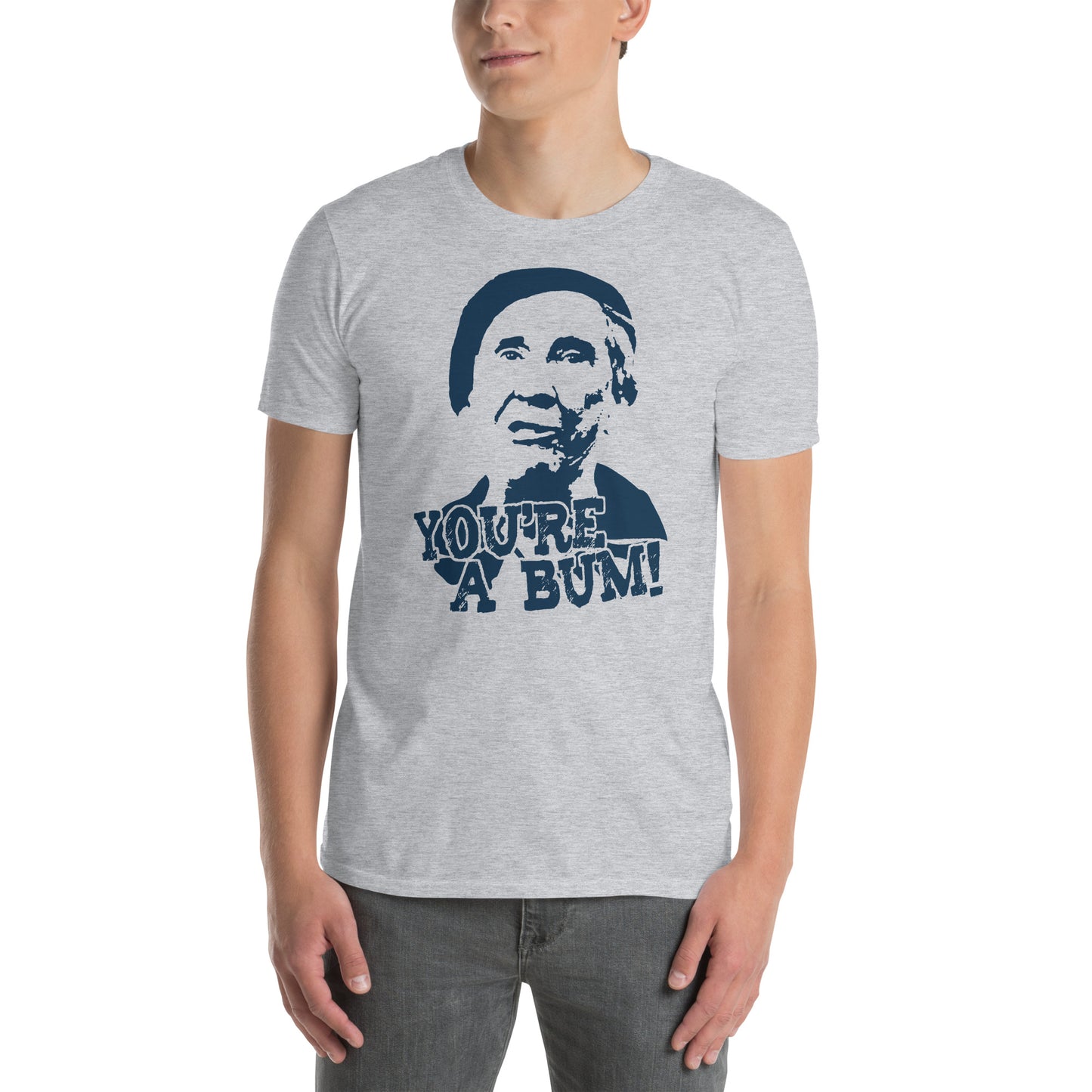 hombre con camiseta youre a bum rocky boxeo gris