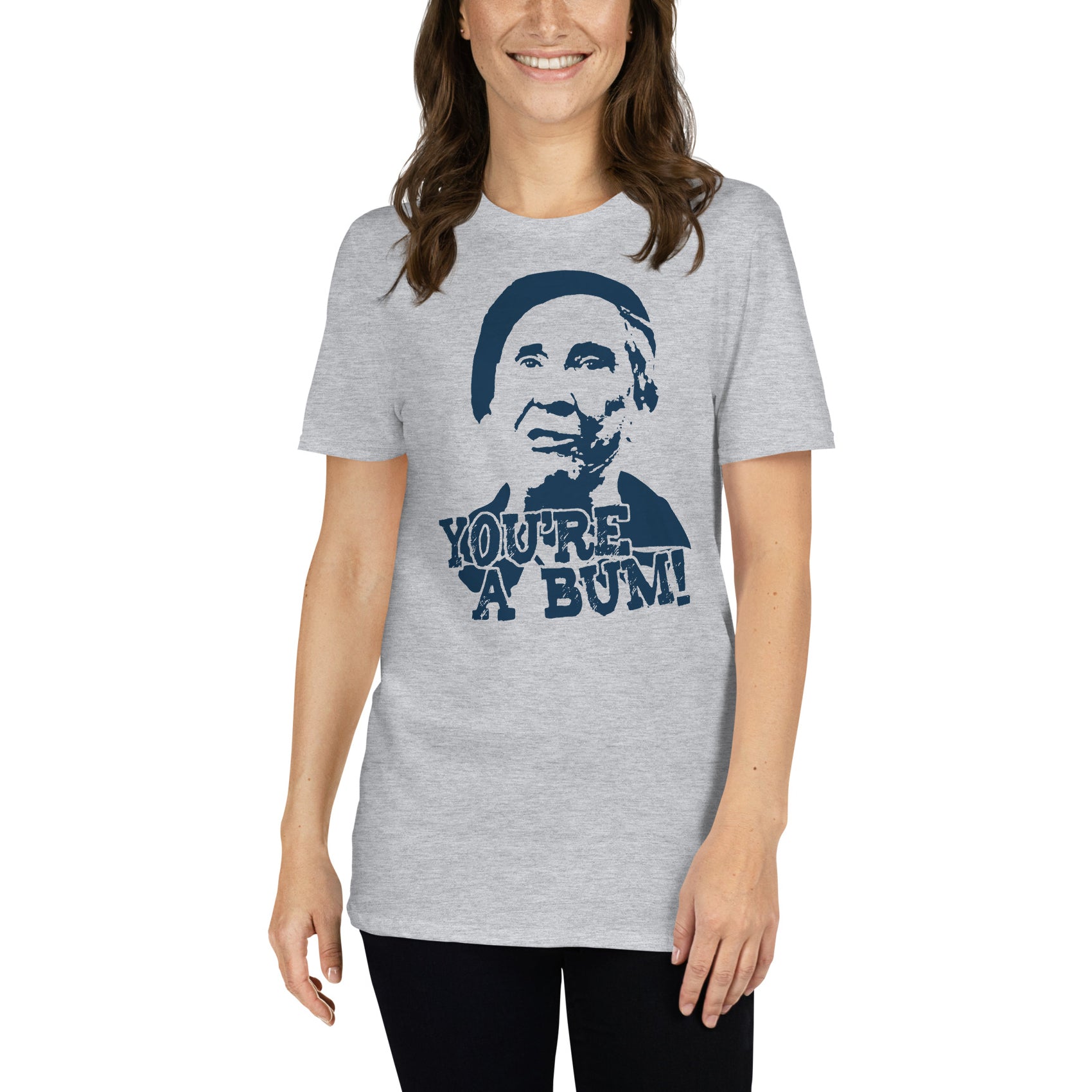 mujer con camiseta youre a bum rocky boxeo gris