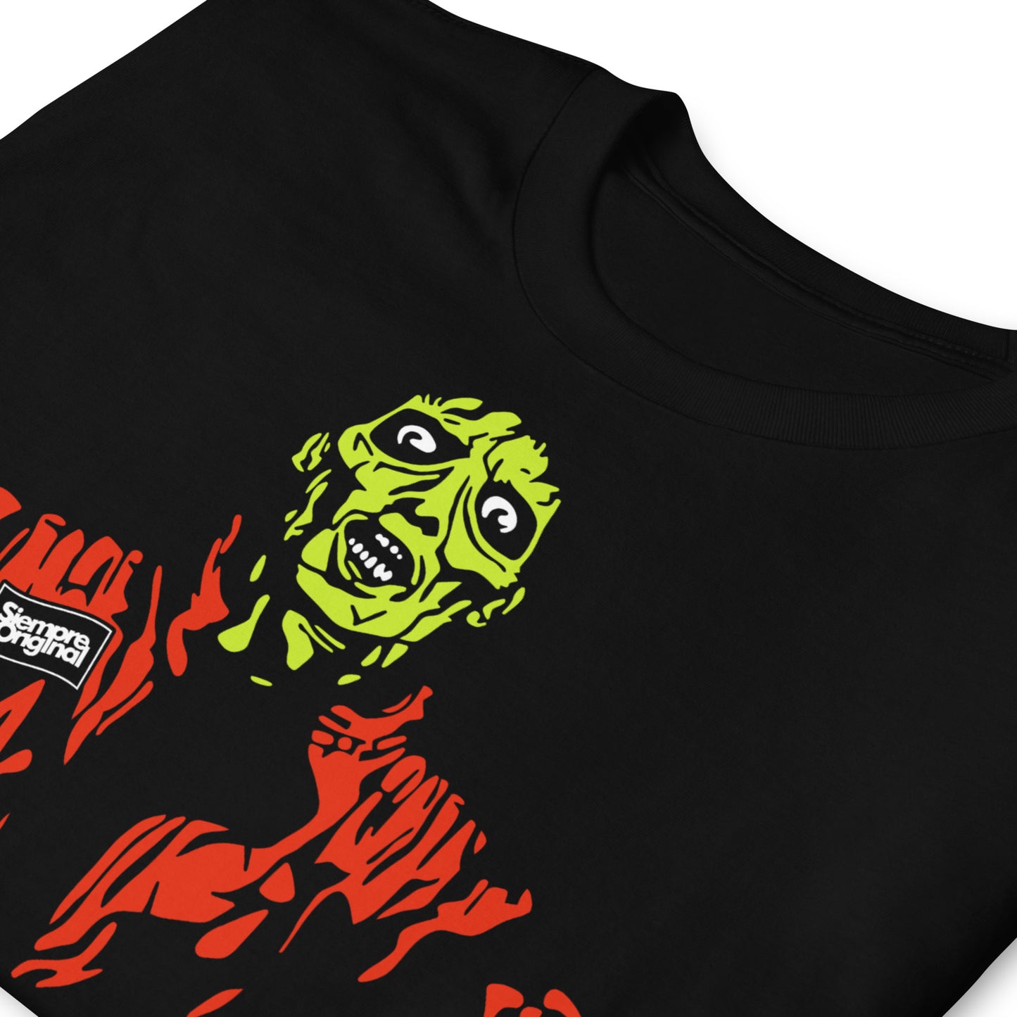 detalle de camiseta zombie thriller michael jackson negra