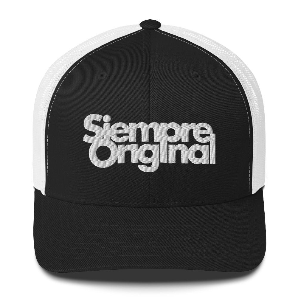 Gorra de Camionero con logo Siempre Original bordado. Color Negro y Blanco.