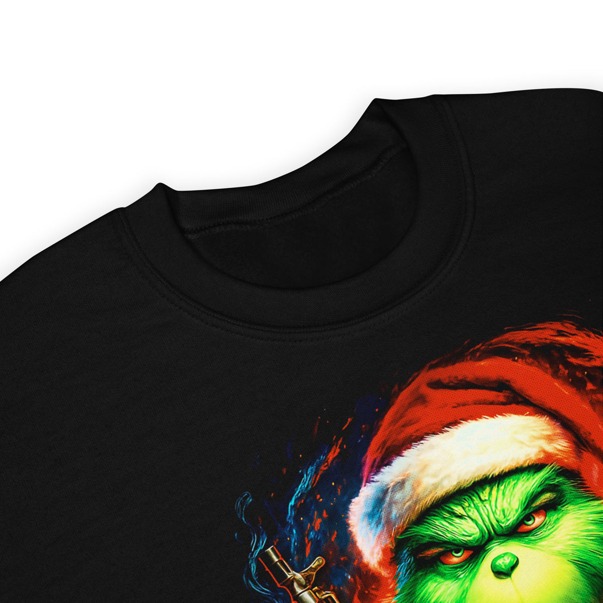Detalle de sudadera negra Grinch Gangsta con estilo navideño urbano