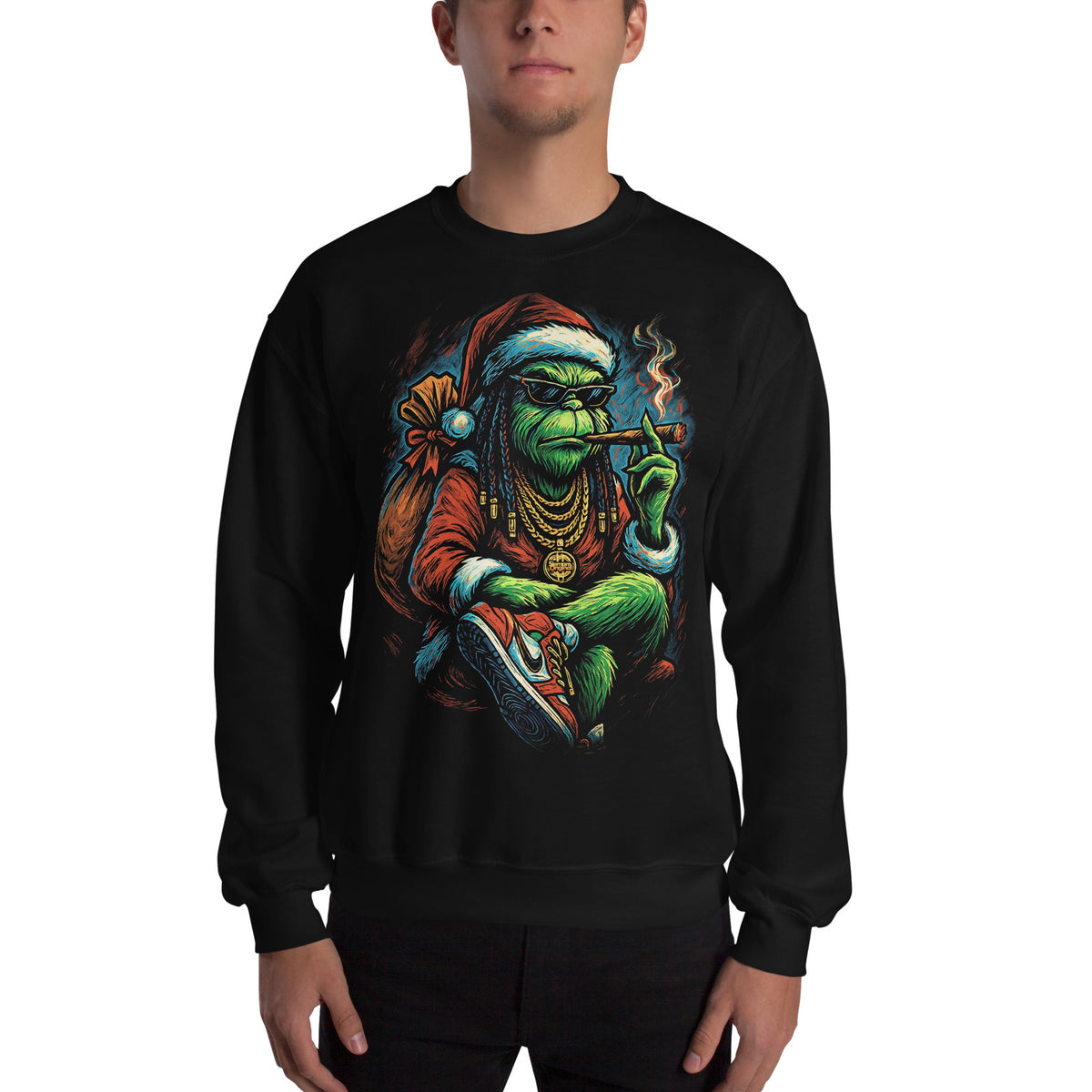 Hombre con sudadera negra Grinch Urbano con diseño navideño de estilo hip hop