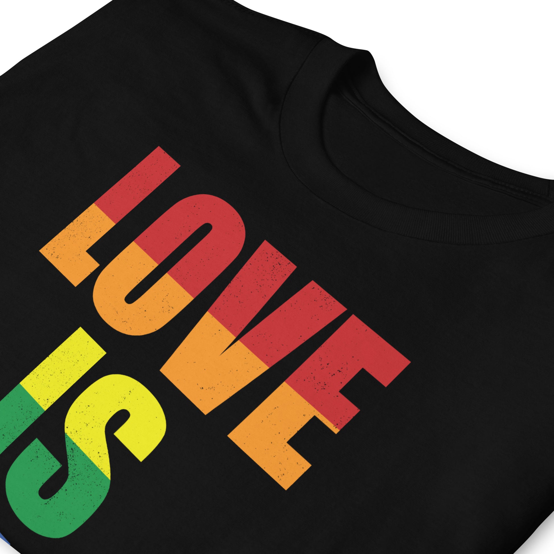 Camiseta Love is Love